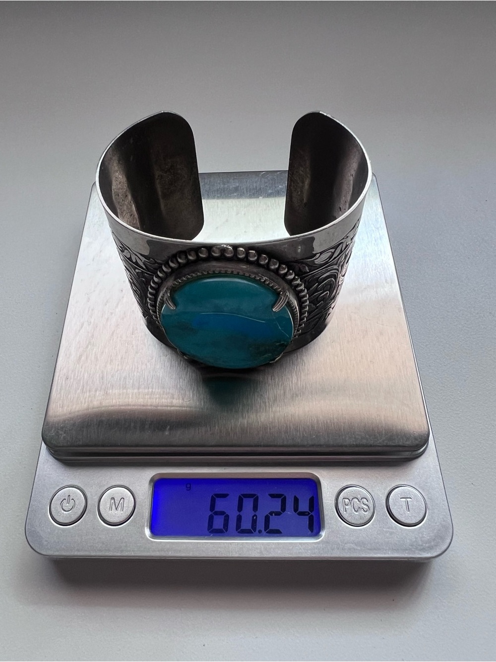 Vintage Engraved Sterling Silver Blue Gem Turquoise Wide Cuff Bracelet - Picture 8 of 8